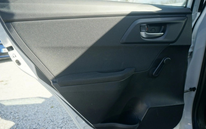 Toyota Auris cena 43900 przebieg: 174967, rok produkcji 2017 z Kołobrzeg małe 529